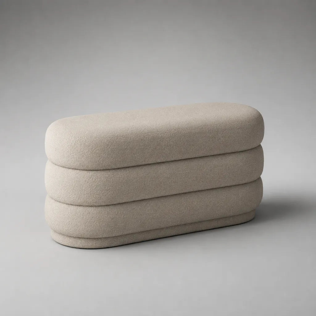 Gepolsterte Bettbank aus Stoff und Holz, abgerundete Rechteckform, Beige, 120 × 45 × 48 cm